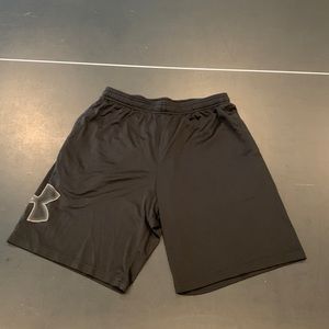 Black Under Armour Athletic Shorts, Men’s Large